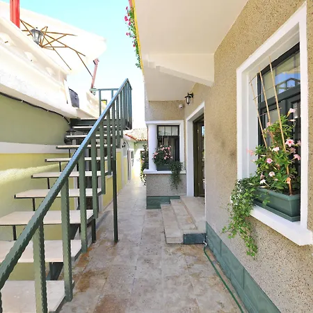 Petrino Goekceada Hotel&kitchen Bed & Breakfast 3*