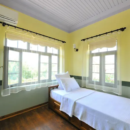 Bed & Breakfast Petrino Goekceada Hotel&kitchen İmroz