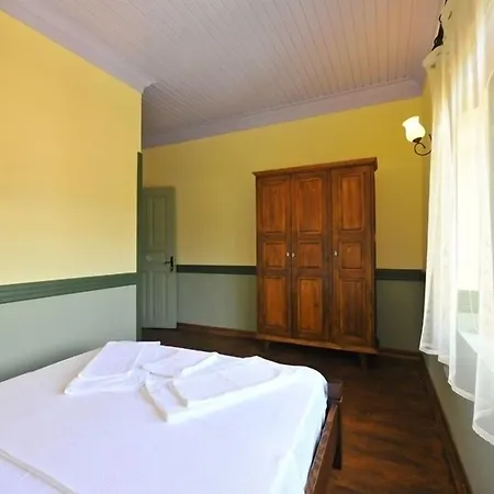 Petrino Goekceada Hotel&kitchen Bed and breakfast