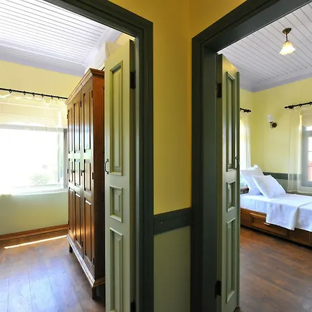 Petrino Goekceada Hotel&kitchen Bed & Breakfast 3*